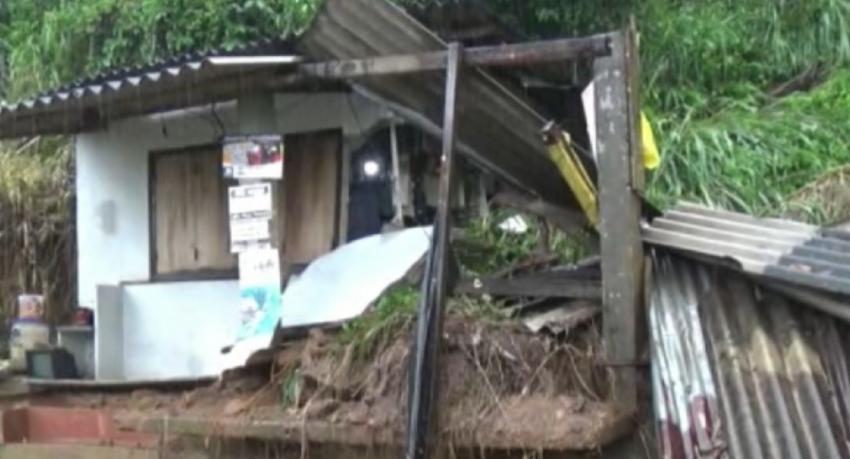 Man killed as earth embankment collapses on shop in Nawalapitiya; families evacuated