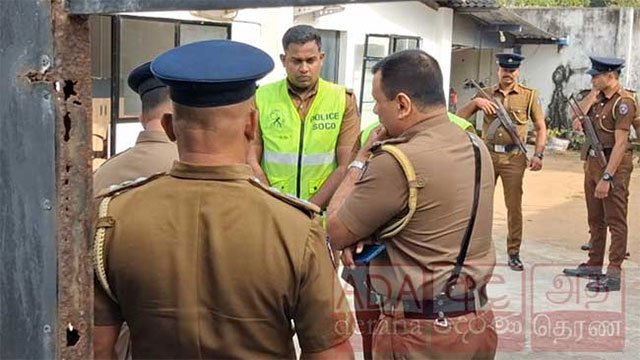 Police probe underworld link after two grenades thrown at Ratmalana home