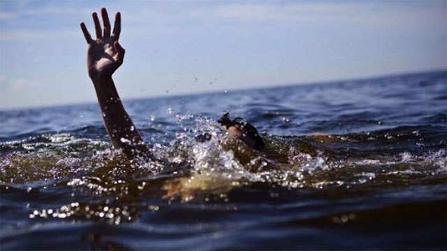 Teenager dies and one missing after three get into difficulty in Ma Oya