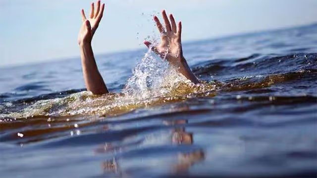 Man visiting from Canada drowns at Nayaru Beach in Mullaitivu