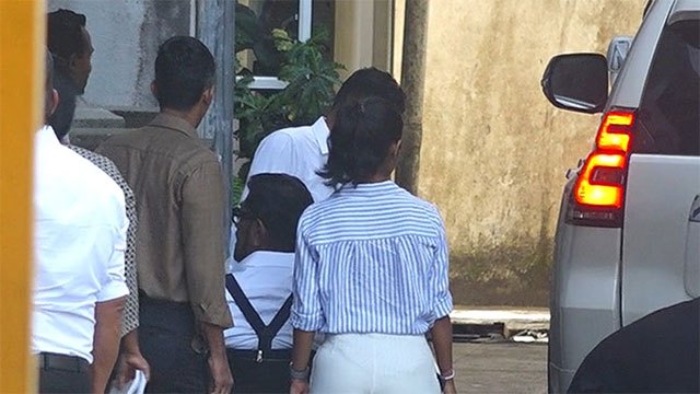Keheliya Rambukwella arrives at Bribery Commission in wheelchair