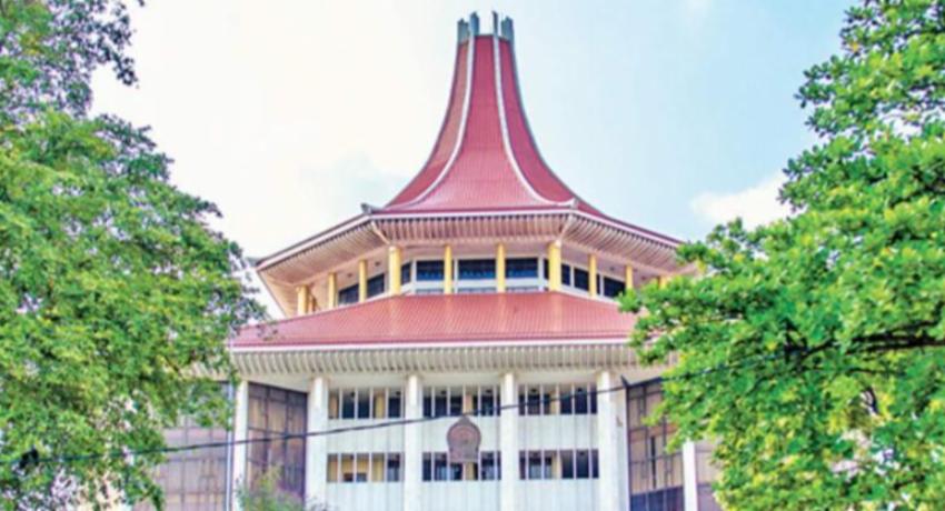 Supreme Court sat until 10.30pm on the 22nd Amendment and resumes today with the Attorney General due