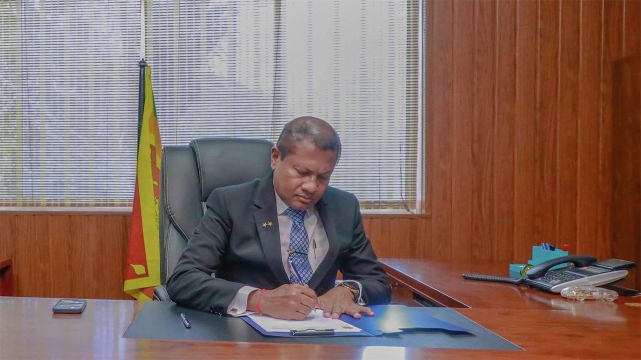 Air Vice Marshal (Retd.) Thushara Fernando takes over as Motor Traffic Commissioner General