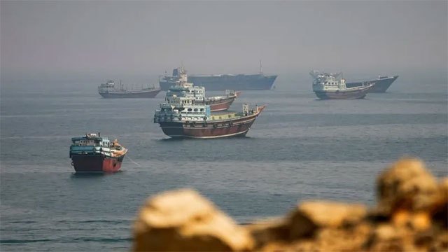 US pounds southern Iran as Tehran hits bases in four countries in biggest exchange since July