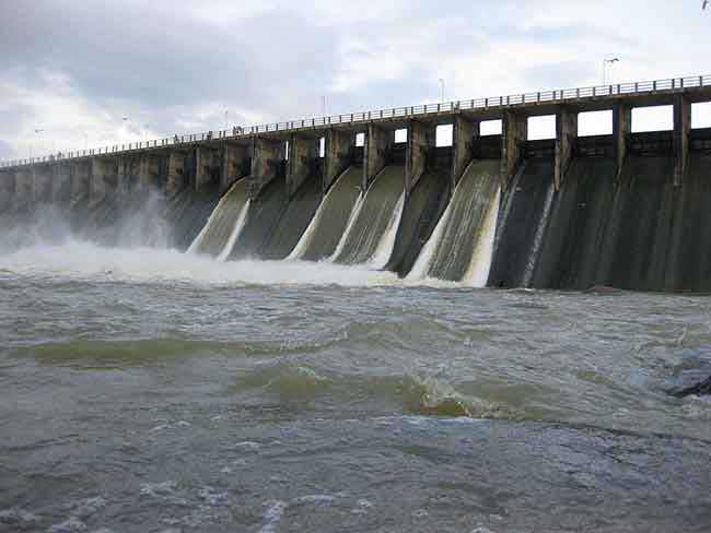 33 Reservoirs Spilling as Heavy Rains Pound Sri Lanka, Irrigation Dept Warns