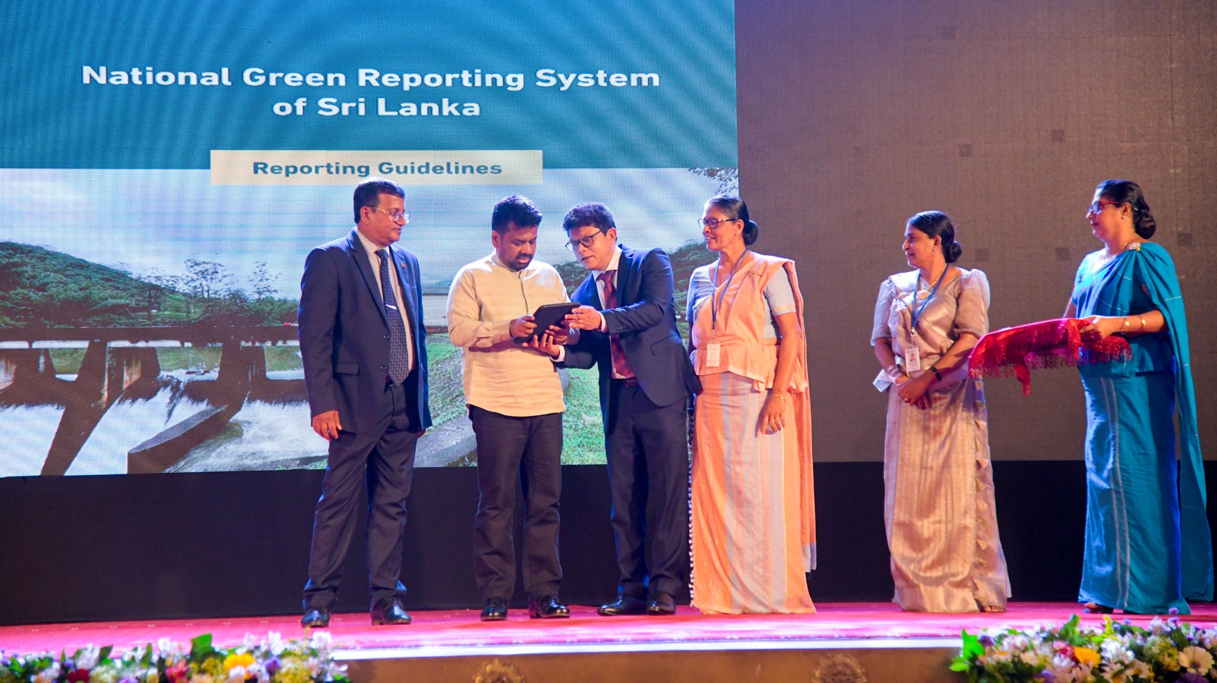 EU-funded project updates Sri Lanka's National Green Reporting System to GRI standards
