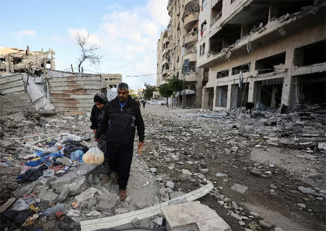 Gaza Mosques Announce Hamas Military Commander Killed After Israeli Strike Claim