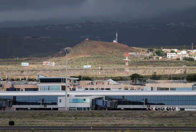 European states send planes to evacuate hantavirus-hit cruise passengers at Tenerife