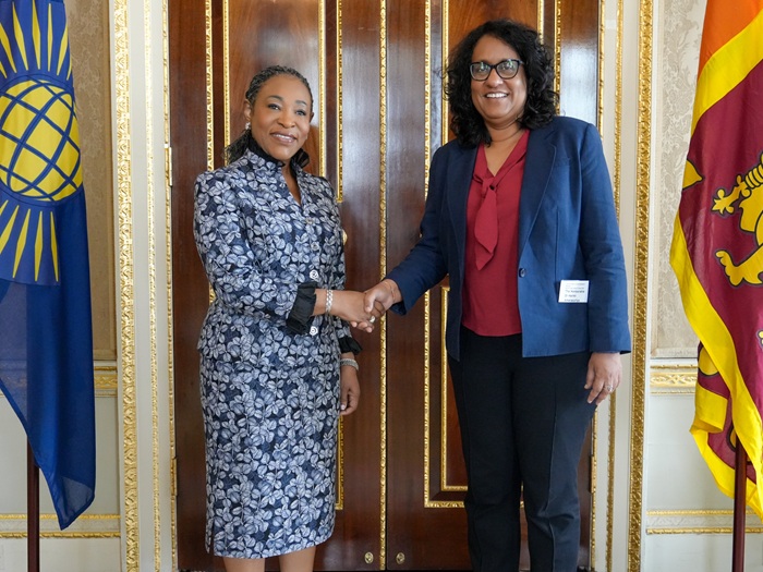 PM Harini meets Commonwealth Secretary-General Botchwey in London
