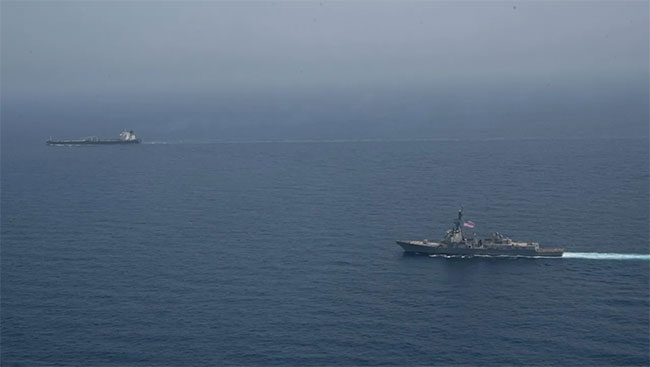 Bulk carrier attacked by small craft swarm off Iran approaching Hormuz