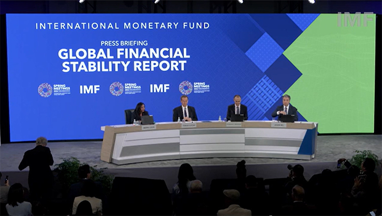 IMF Chief Economist Warns World 'Already Drifting' Toward Adverse War Scenario