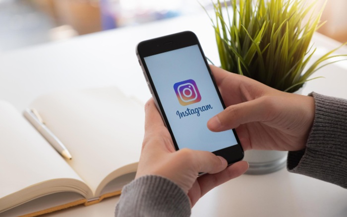 Instagram drops end-to-end encryption for direct messages globally