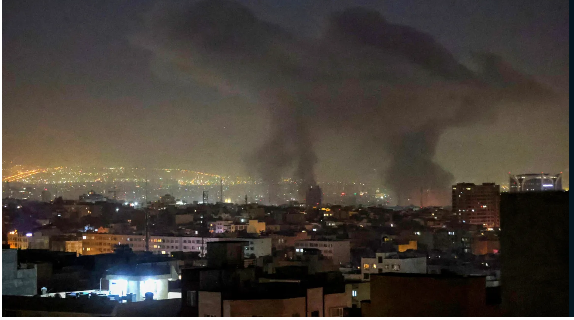 Over 100 International Law Experts Warn US Strikes on Iran May Constitute War Crimes