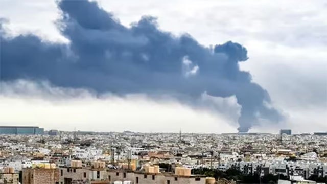 Iran strikes US bases in Kuwait and Bahrain; Kuwait shuts airspace