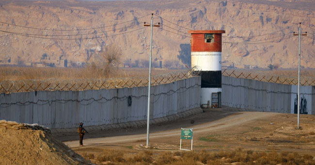 Iraq and Syria Reopen Border Crossing as Alternative Oil Route Amid Hormuz War