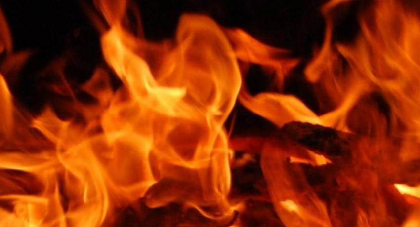 Fire damages around 20 shops at Manning Market in Peliyagoda