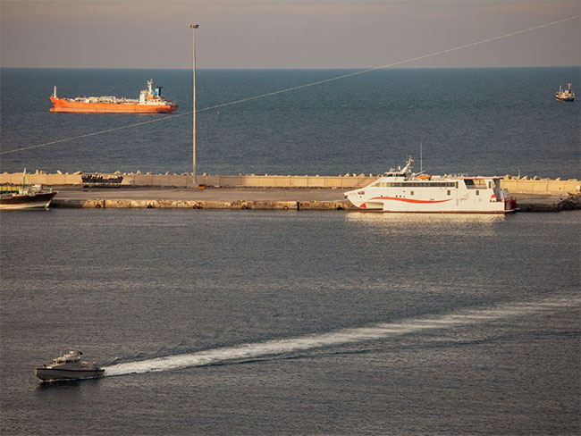 Moody's: India, oil importers to negotiate bilateral Iran transit corridors; full Hormuz reopening unlikely in 2026