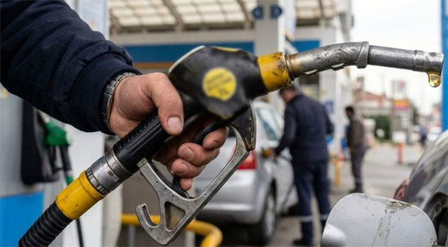 Brent Slips to $98 as Ceasefire Extended, Vance Islamabad Trip Cancelled