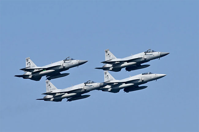Pakistan Sends Fighter Jets to Saudi Arabia After Iranian Strikes Kill Saudi National