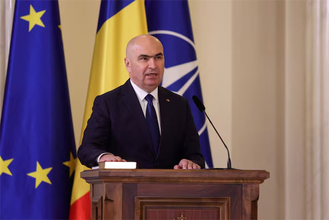 Romania's pro-European government collapses in no-confidence vote
