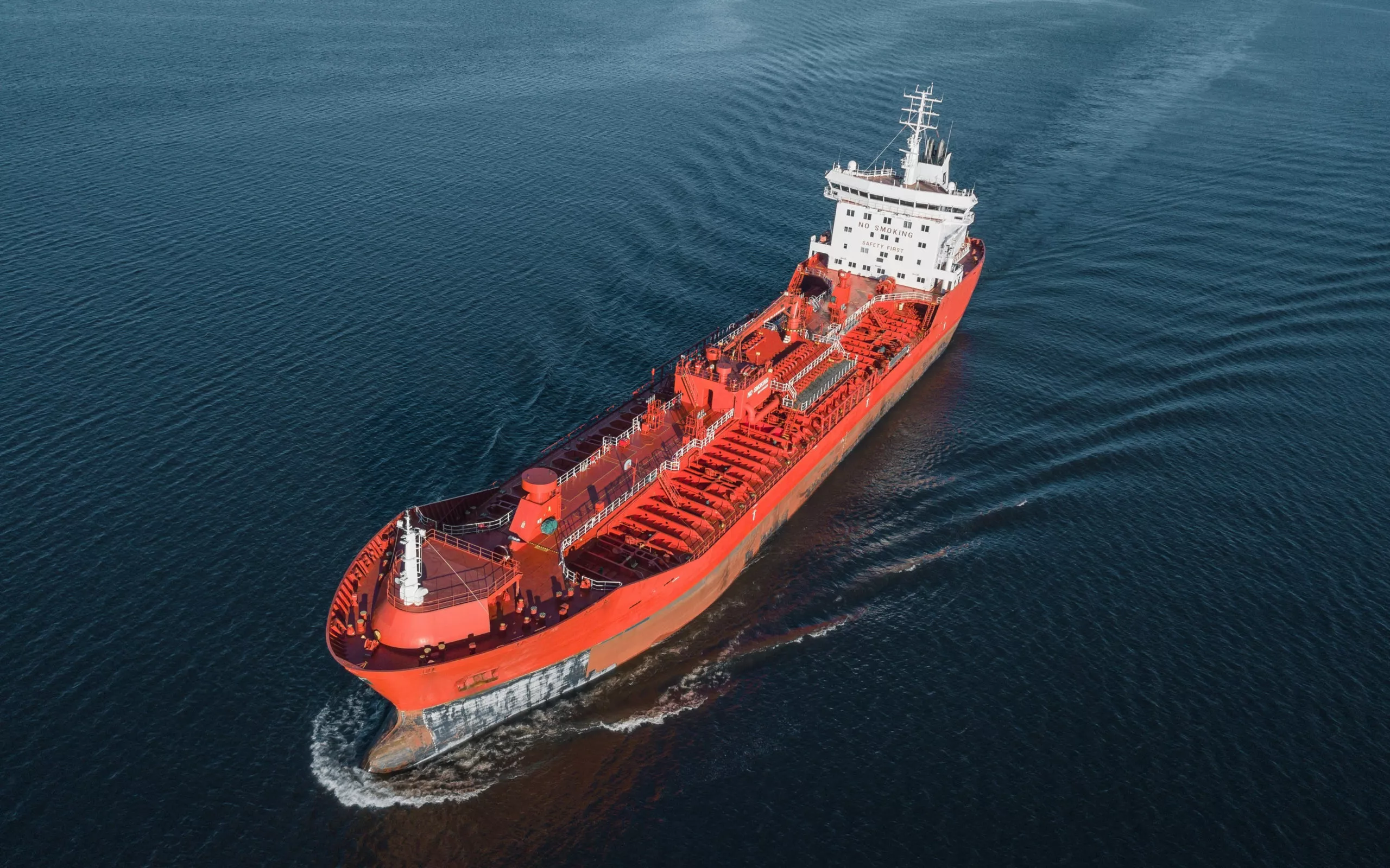 Sri Lanka's April fuel import bill jumps 150% to $886mn on Middle East shock
