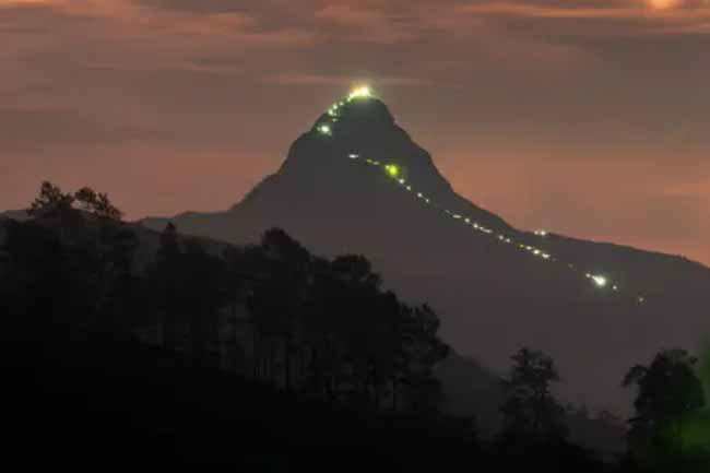Sri Pada pilgrimage season closes at midnight Vesak with relic procession to Pelmadulla