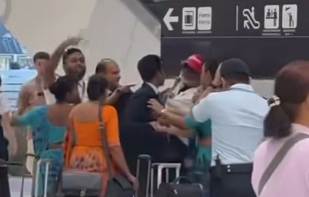 SriLankan Airlines suspends Bangkok country manager over airport clash