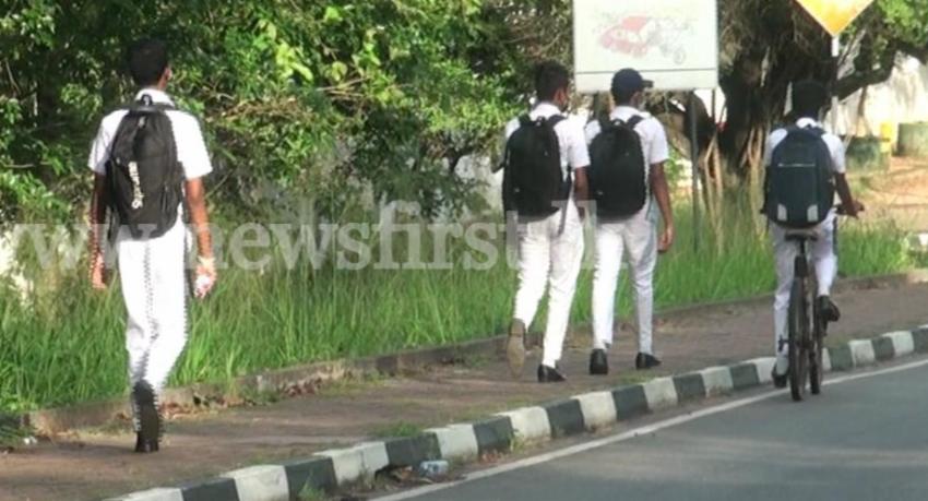 Students may wear protective clothing to school to fight dengue