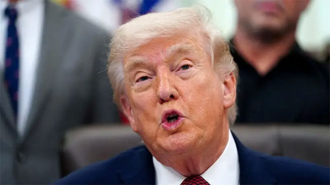 Trump Says US May Aid Gulf Allies, 'Expects to Be Bombing' as Ceasefire Deadline Looms