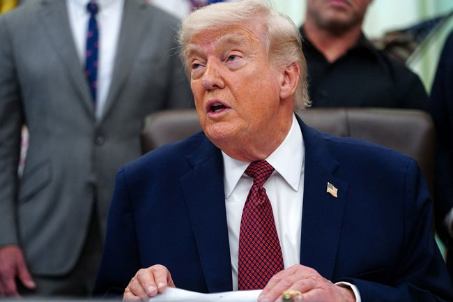 Trump Says Iran 'Got a Little Cute' on Hormuz as Talks Continue