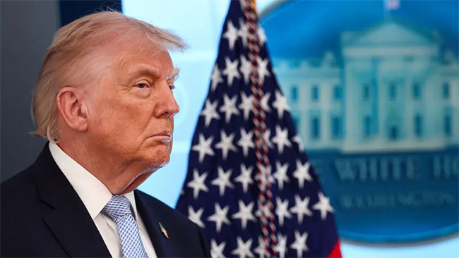 Trump Warns Attacks Will Resume if Iran Ceasefire Expires Without Deal