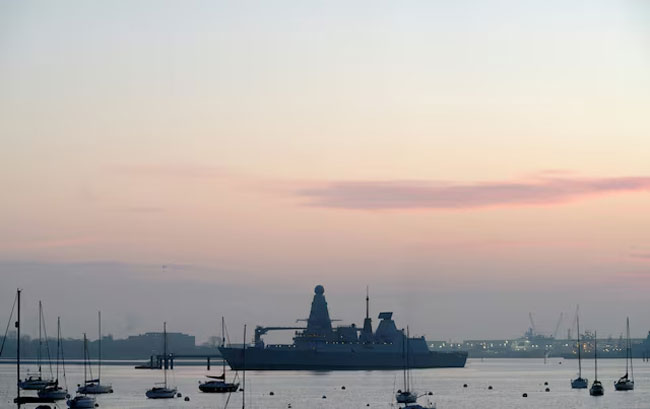 UK deploys HMS Dragon to Middle East for potential Hormuz escort mission