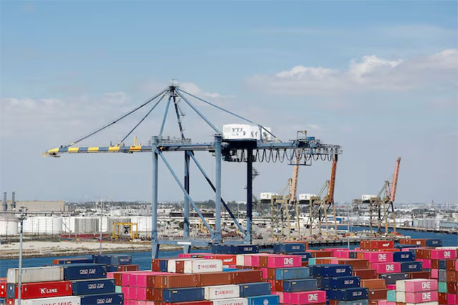 US to Launch Tariff Refund System April 20 for $166bn in Tariffs Struck Down as Unlawful