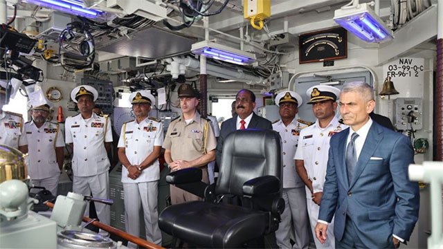 US delivers $4 million Fleet Broadband satellite system to Sri Lanka Navy