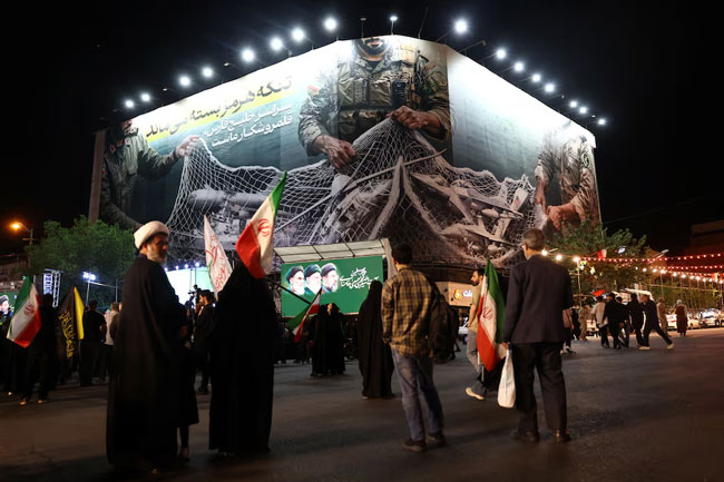 US, Iran 'no closer' to ending war as Saturday passes without Tehran response