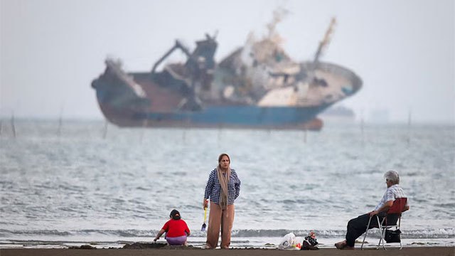 US strikes Iranian coastal sites after Iran launches drones at Hormuz