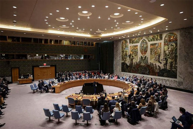 US-drafted UN resolution on Iran's Hormuz attacks heads for Russia, China veto